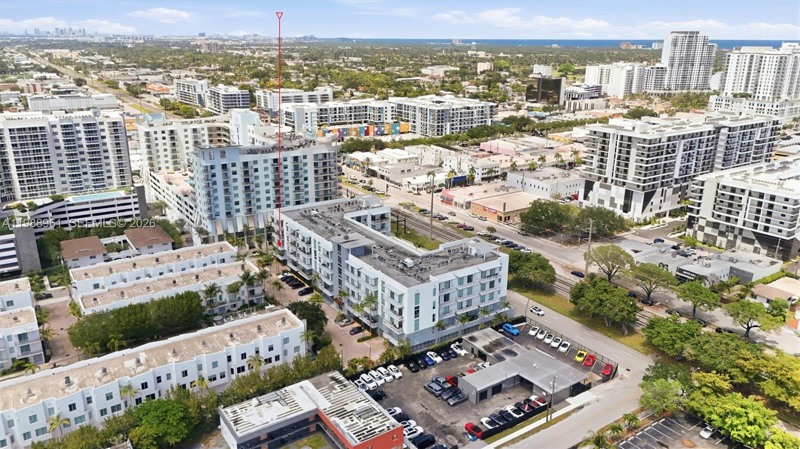LOFTS AT HOLLYWOOD STATIO - Residential