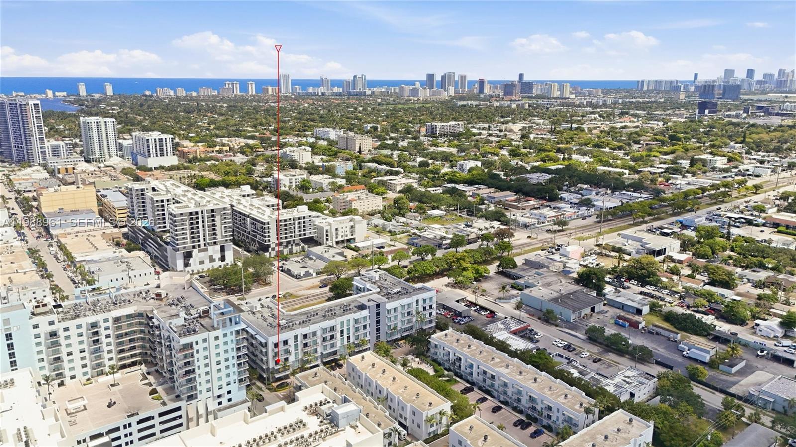 LOFTS AT HOLLYWOOD STATIO - Residential
