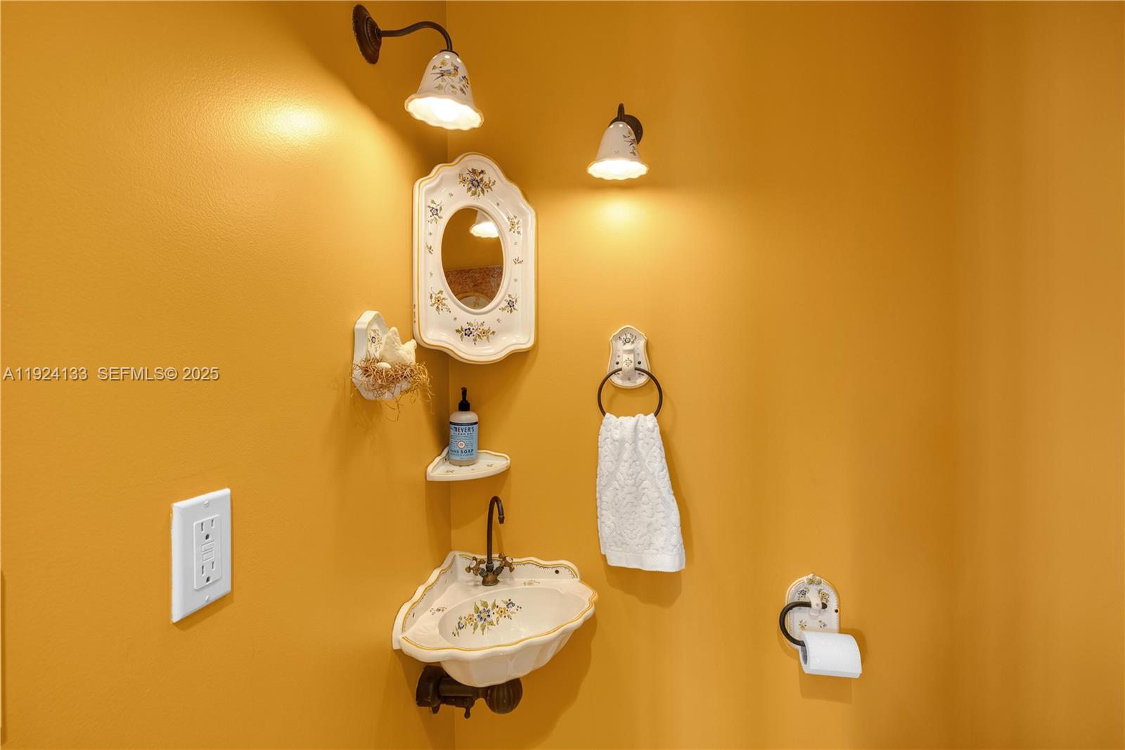 Deering Bay Estates - Residential Lease