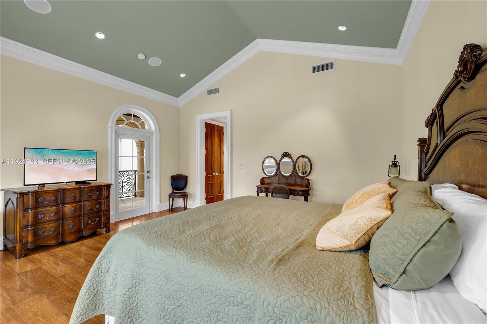 Deering Bay Estates - Residential Lease