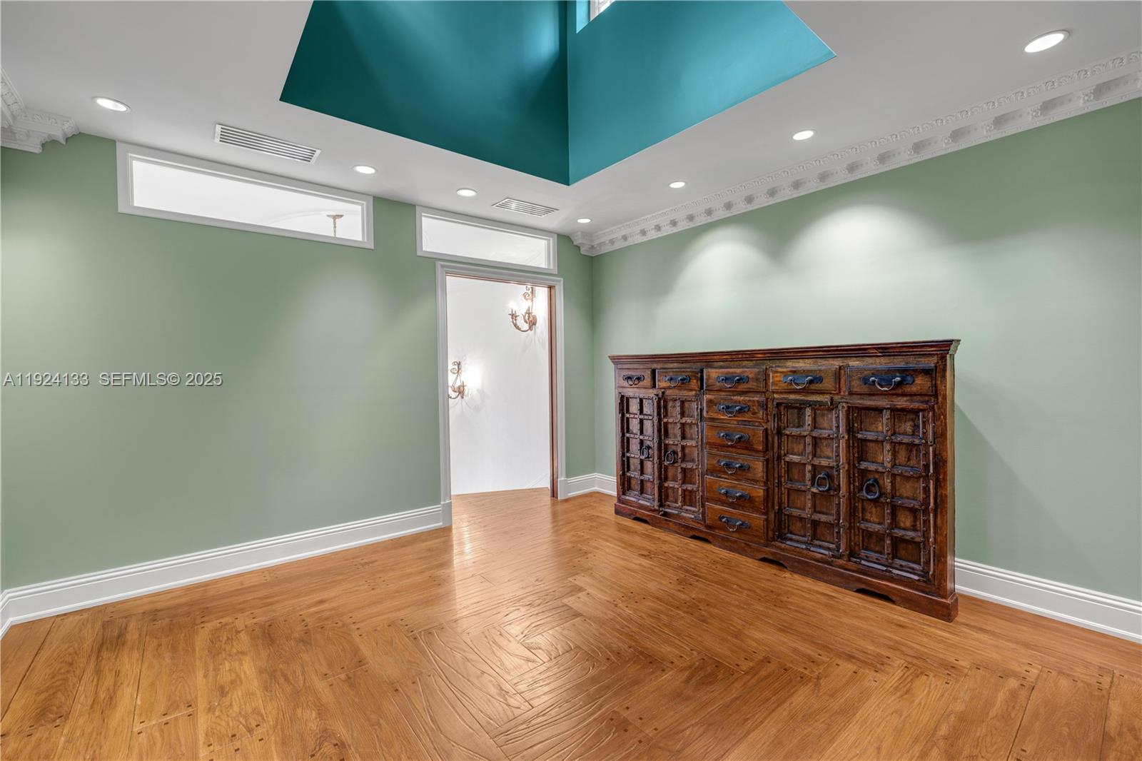 Deering Bay Estates - Residential Lease