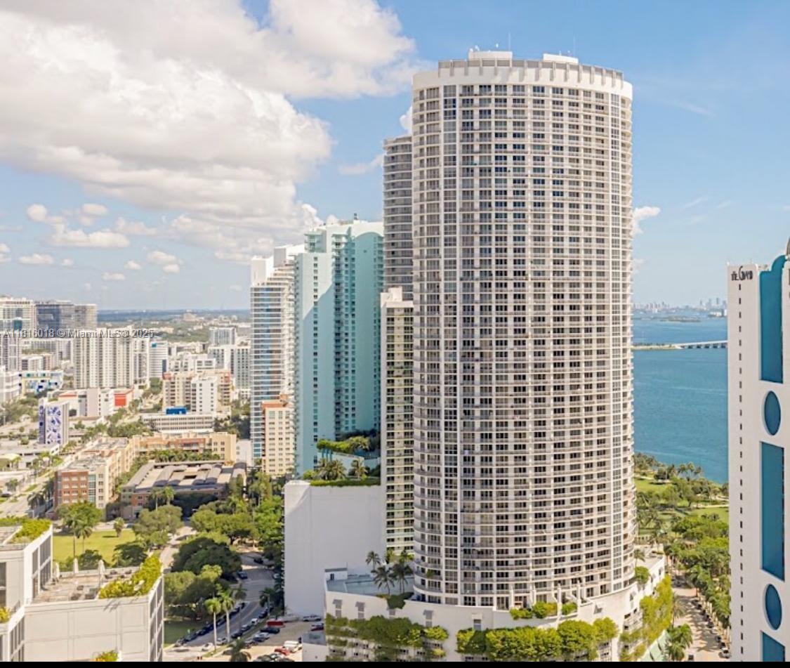 1750 N Bayshore Dr 5401, Miami, Broward County, Florida - 2 Bedrooms  
2 Bathrooms - 