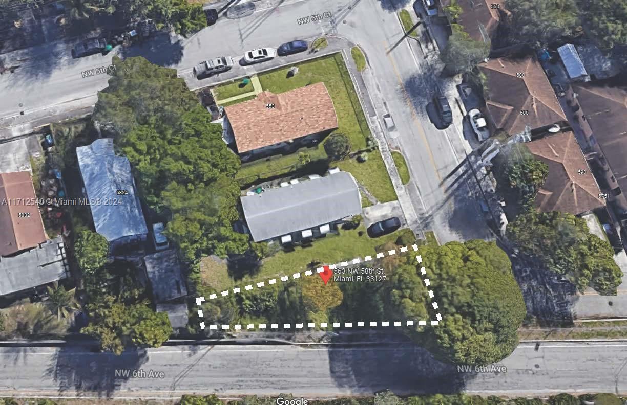 Seller is Highly Motivated!!! Major Price Improvement! Great opportunity to own and develop this centrally located, Zoned Duplex residential lot in Buena Vista Gardens.