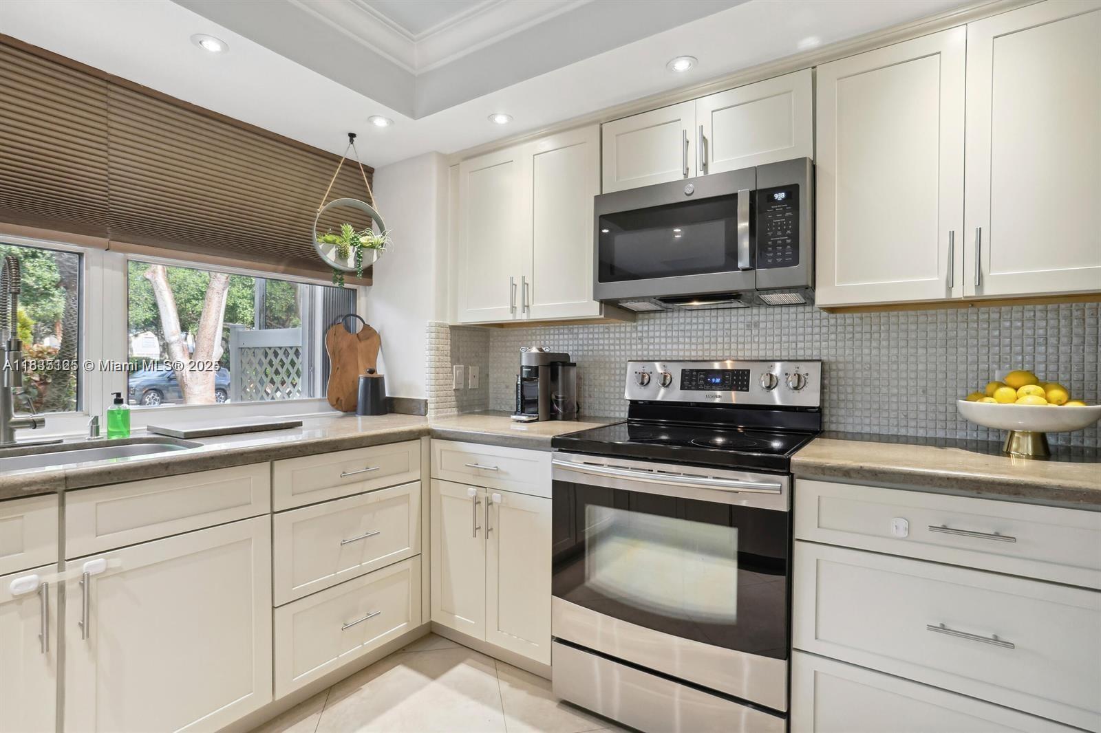 WELLESLEY AT BOYNTON BEAC - Residential