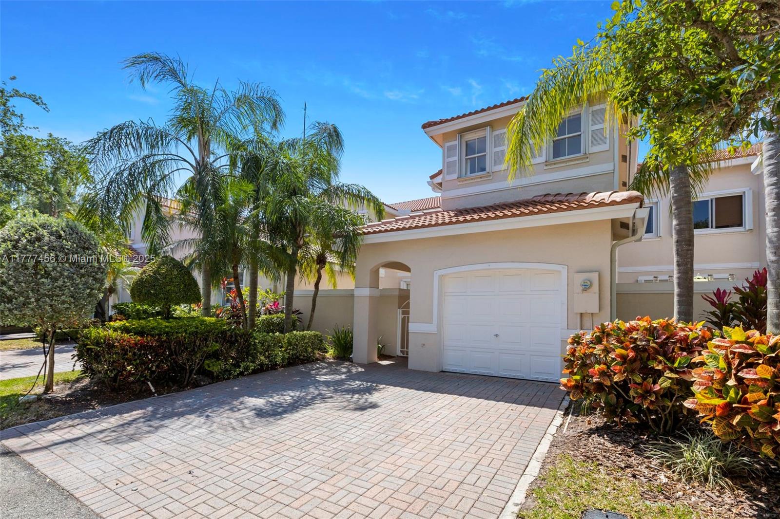 Rental Property at 924 Doveplum Ct 924, Hollywood, Broward County, Florida - Bedrooms: 3 
Bathrooms: 2  - $4,000 MO.