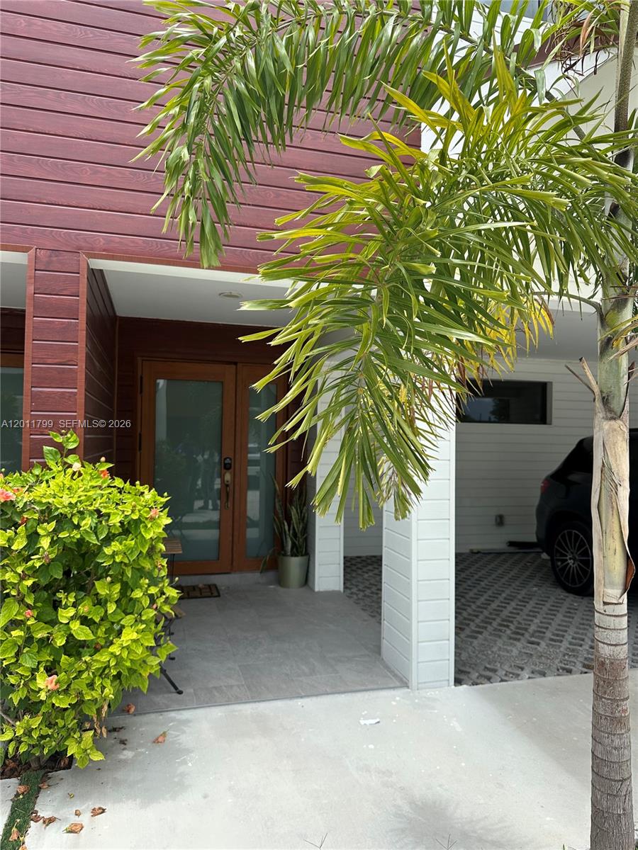 958 NW 10th St 4