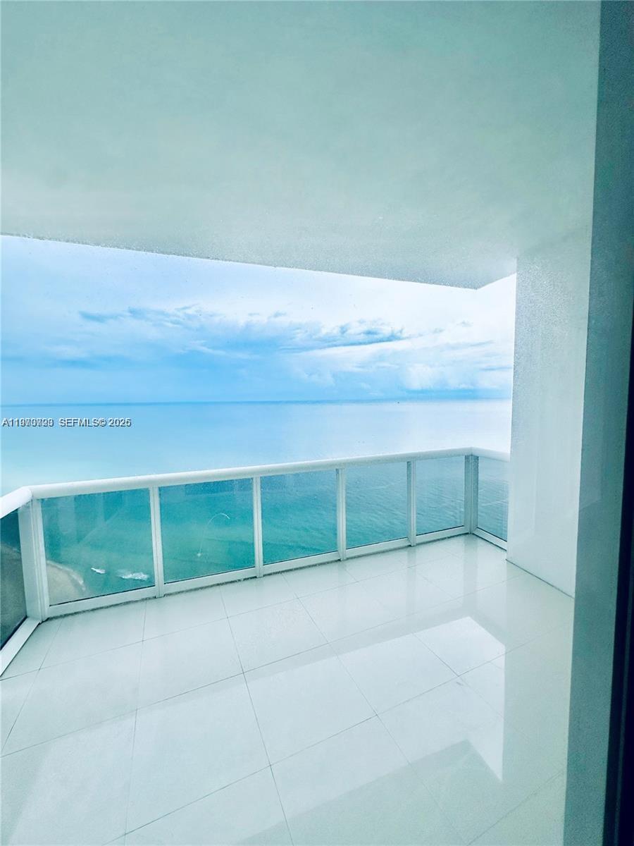 18201 Collins Ave 4808