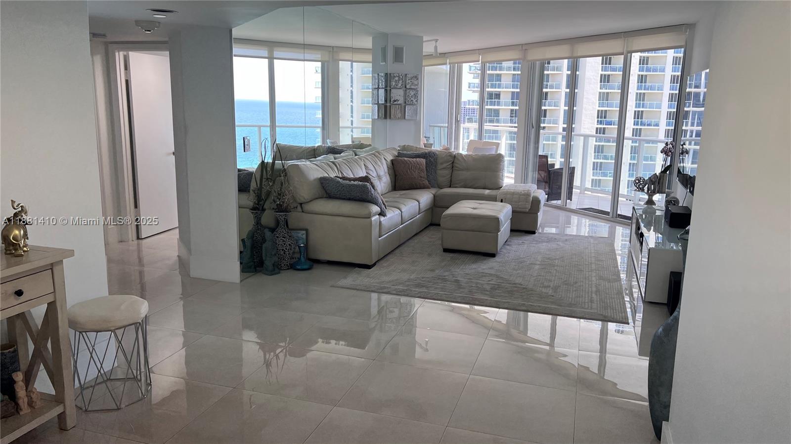 OCEANIA III CONDO - Residential