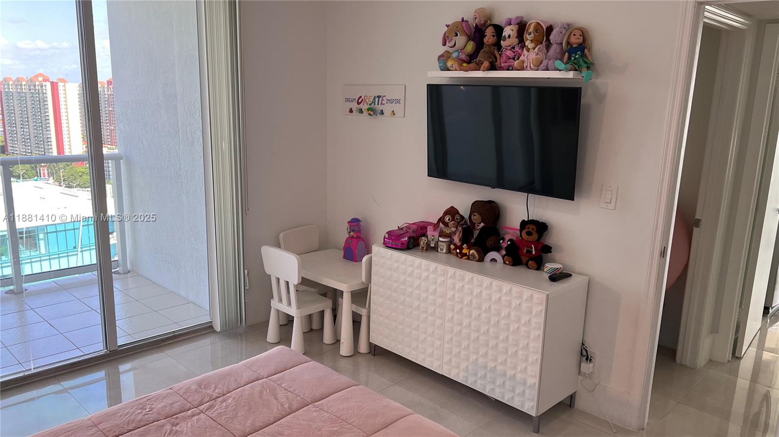 OCEANIA III CONDO - Residential