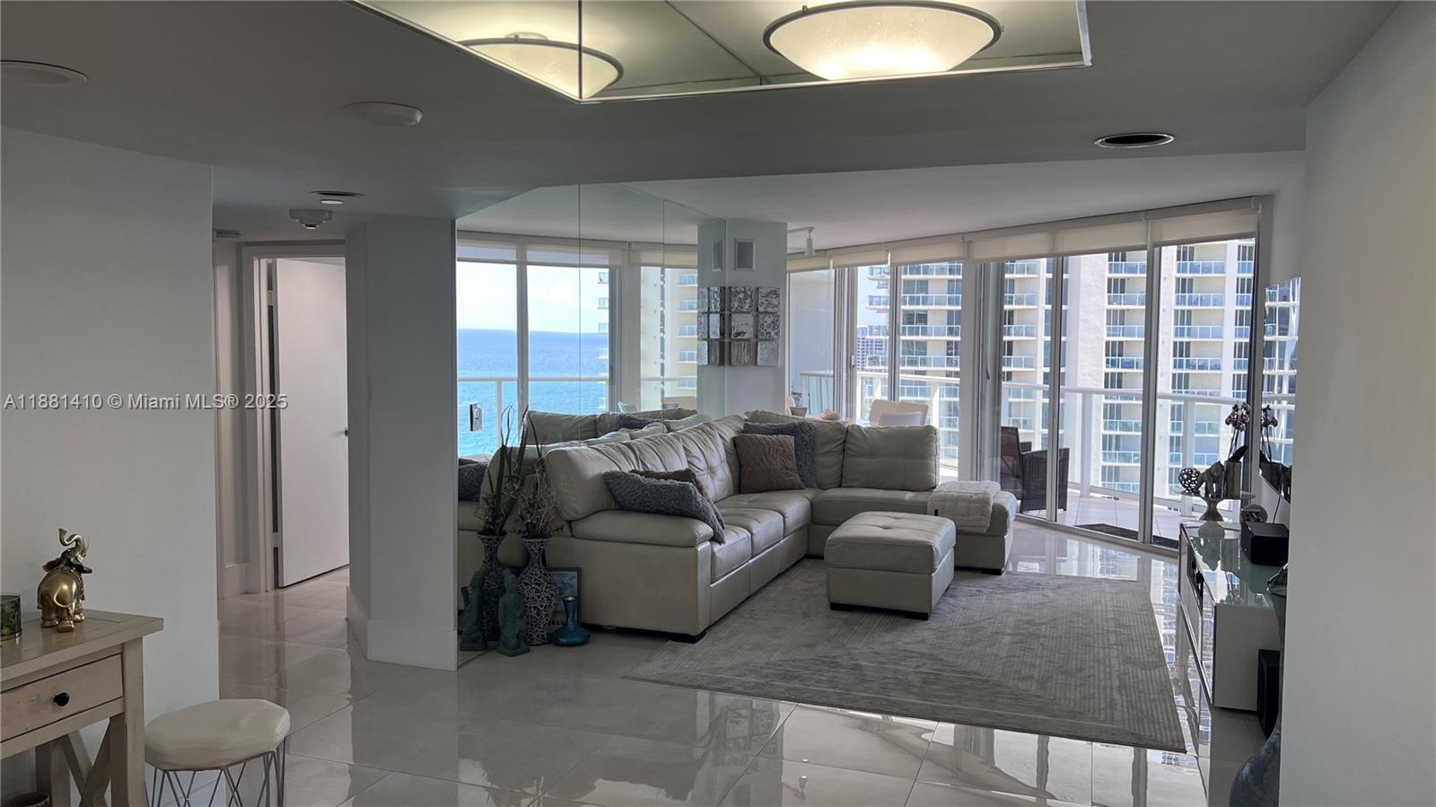 OCEANIA III CONDO - Residential