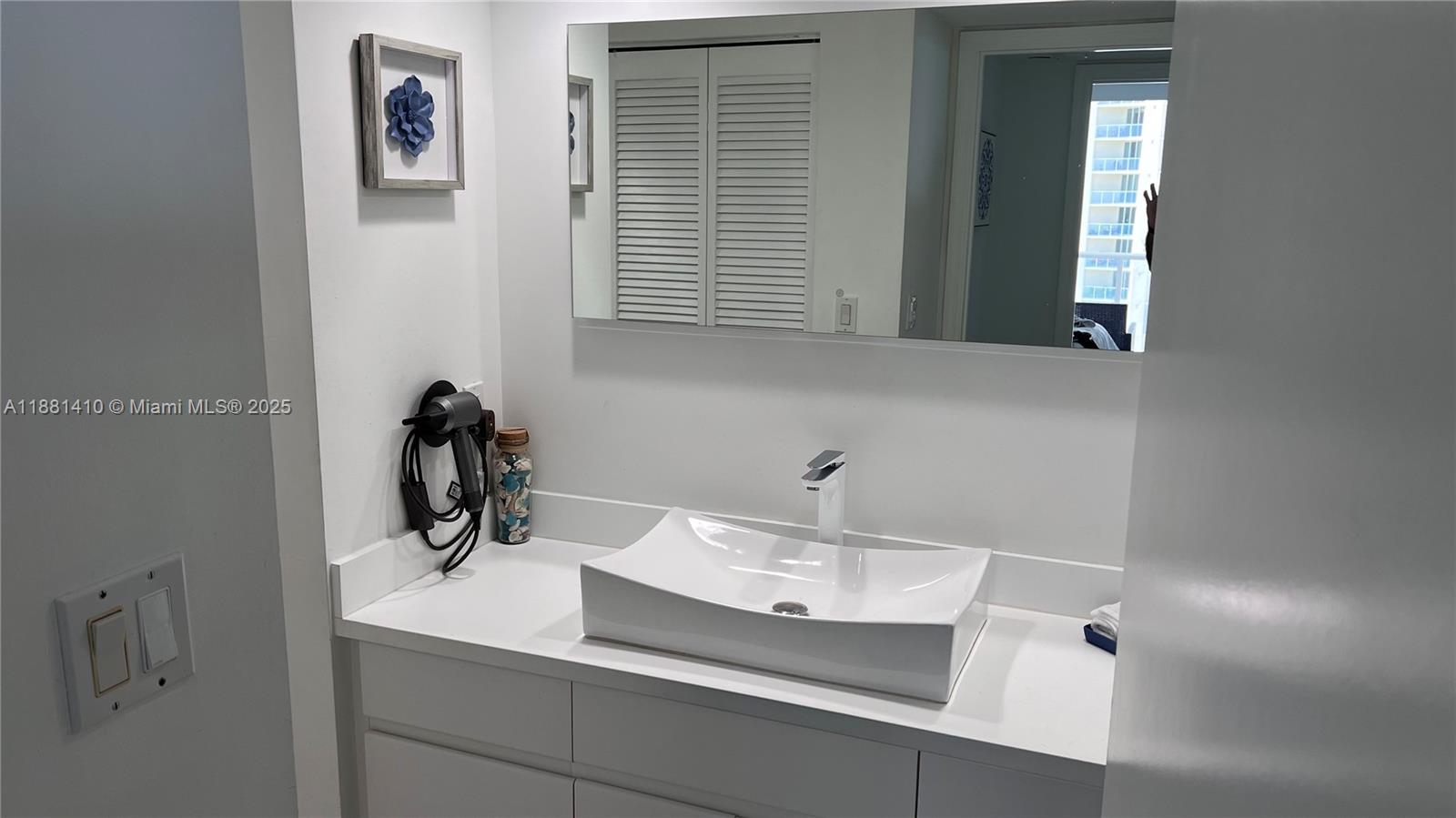 OCEANIA III CONDO - Residential