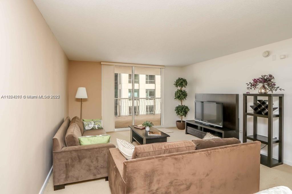 1200 Brickell Bay Dr 1518