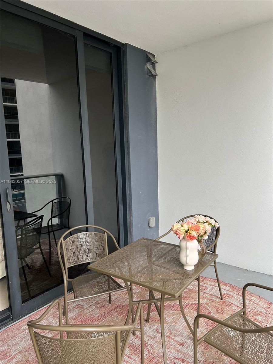 1010 Brickell Ave 2010