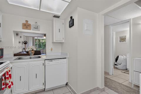 Tiny photo for Oakland Park, FL 33309 (MLS # A12073084)