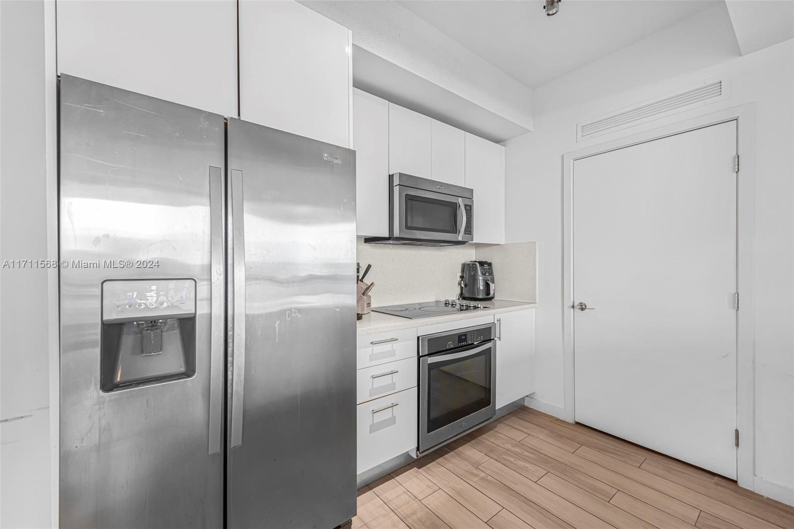 NINE AT MARY BRICKELL - Residential