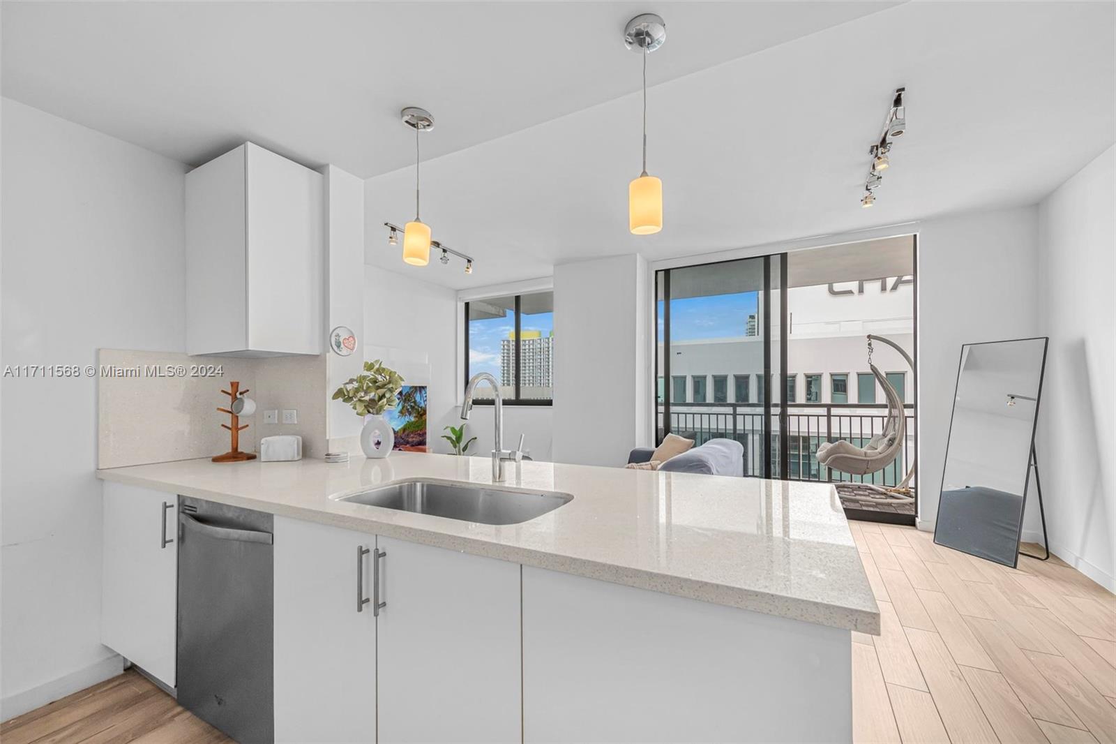 NINE AT MARY BRICKELL - Residential
