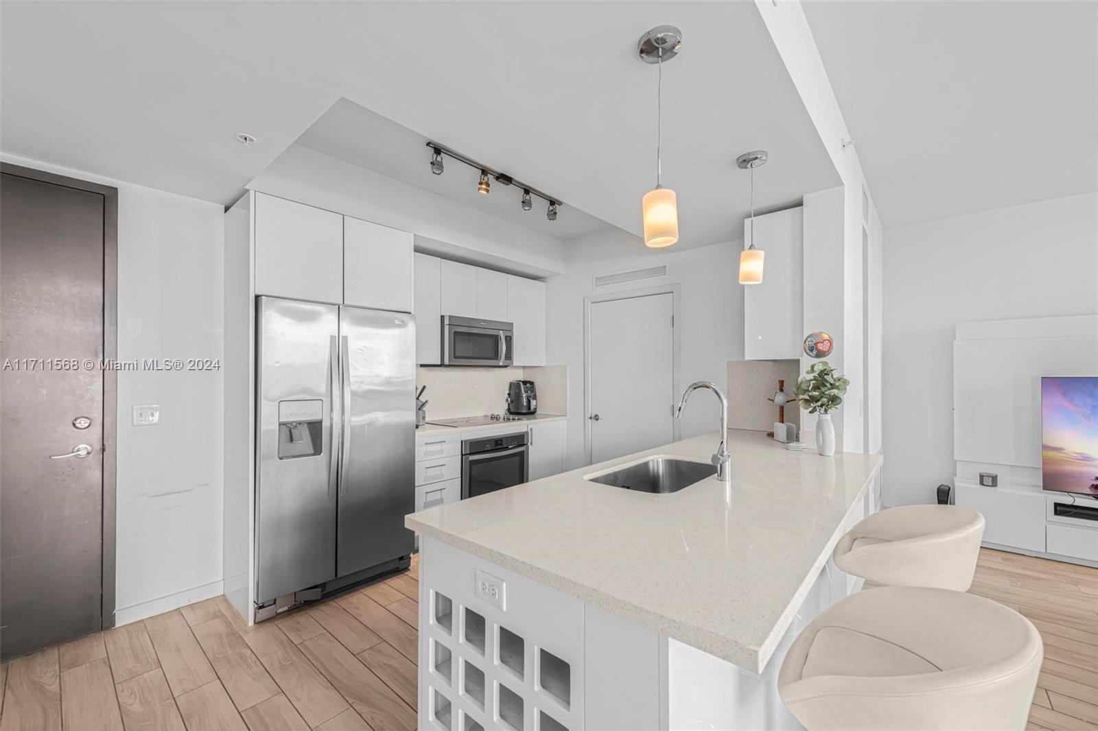 NINE AT MARY BRICKELL - Residential