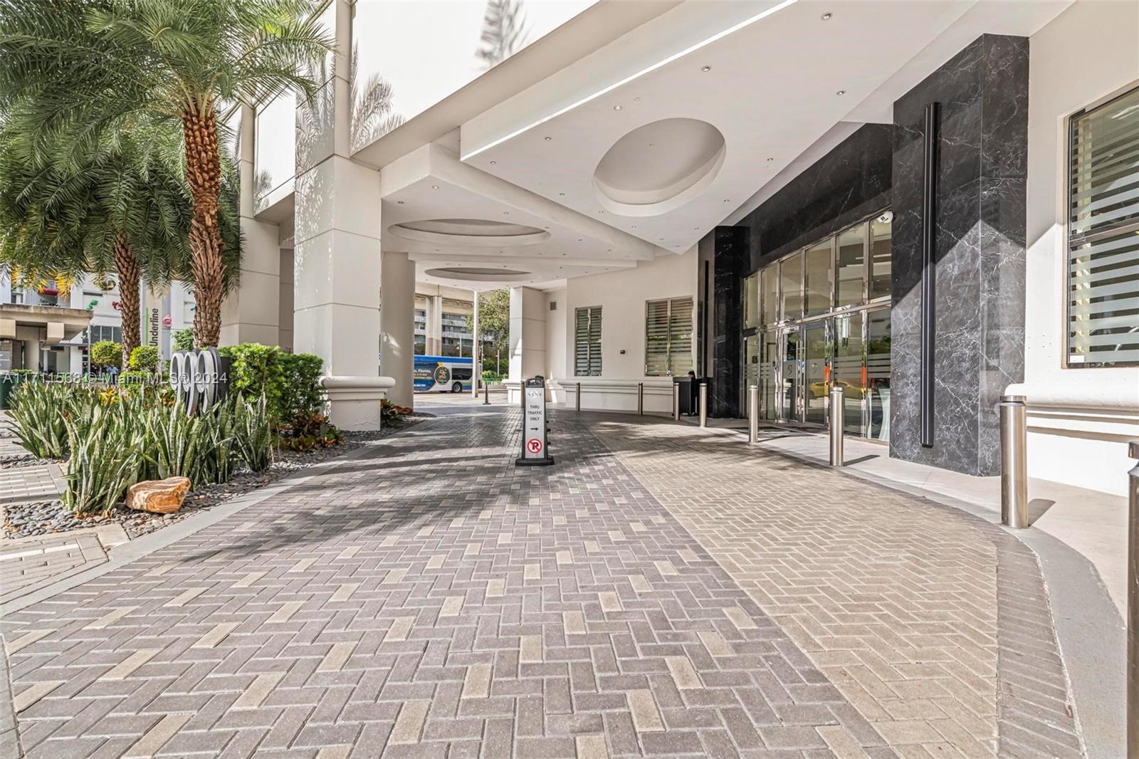 NINE AT MARY BRICKELL - Residential