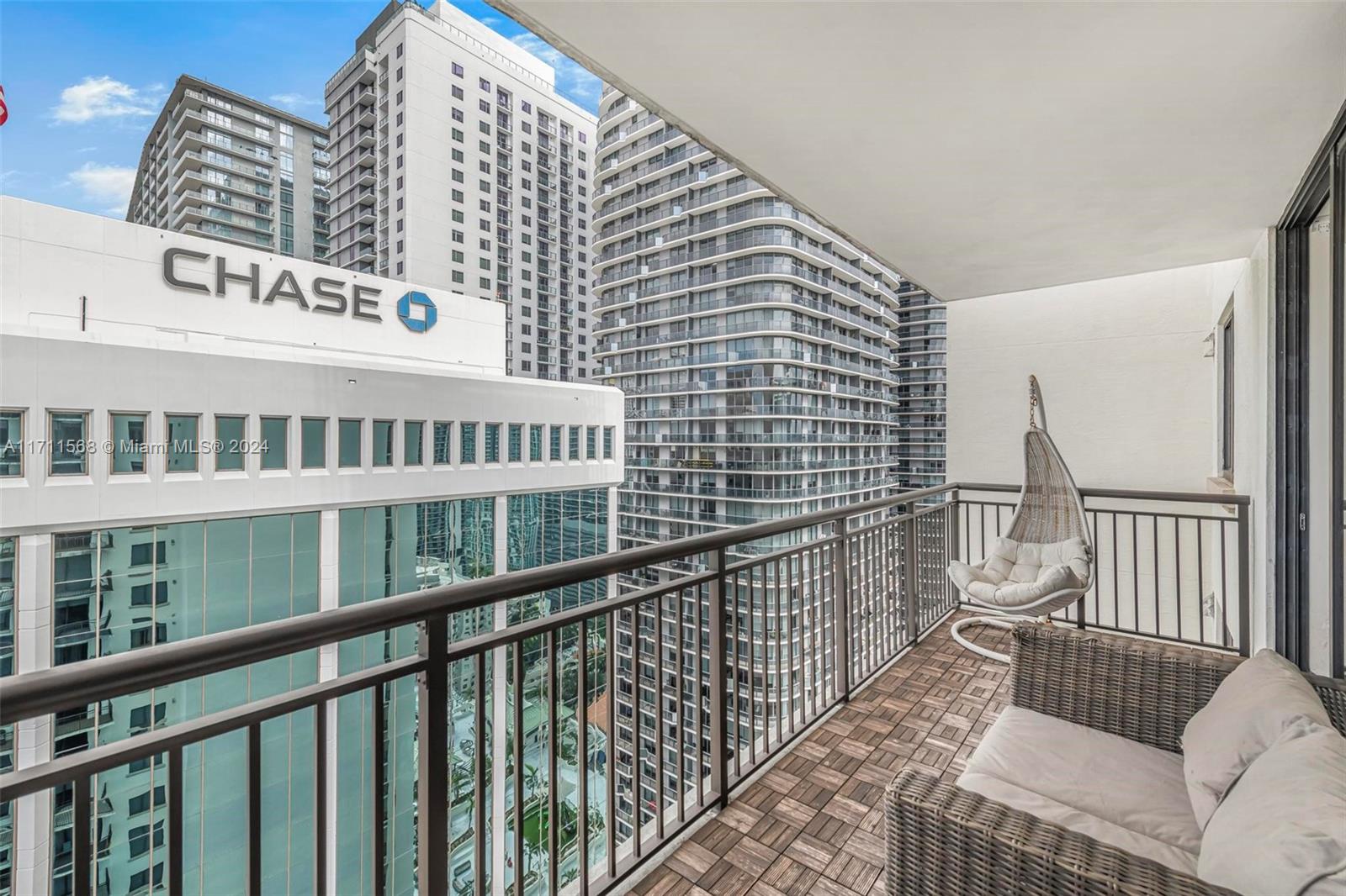 NINE AT MARY BRICKELL - Residential