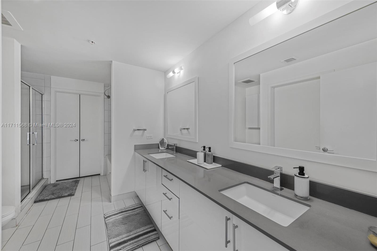 NINE AT MARY BRICKELL - Residential