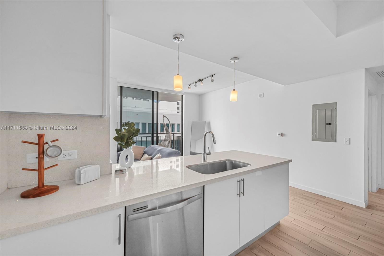 NINE AT MARY BRICKELL - Residential