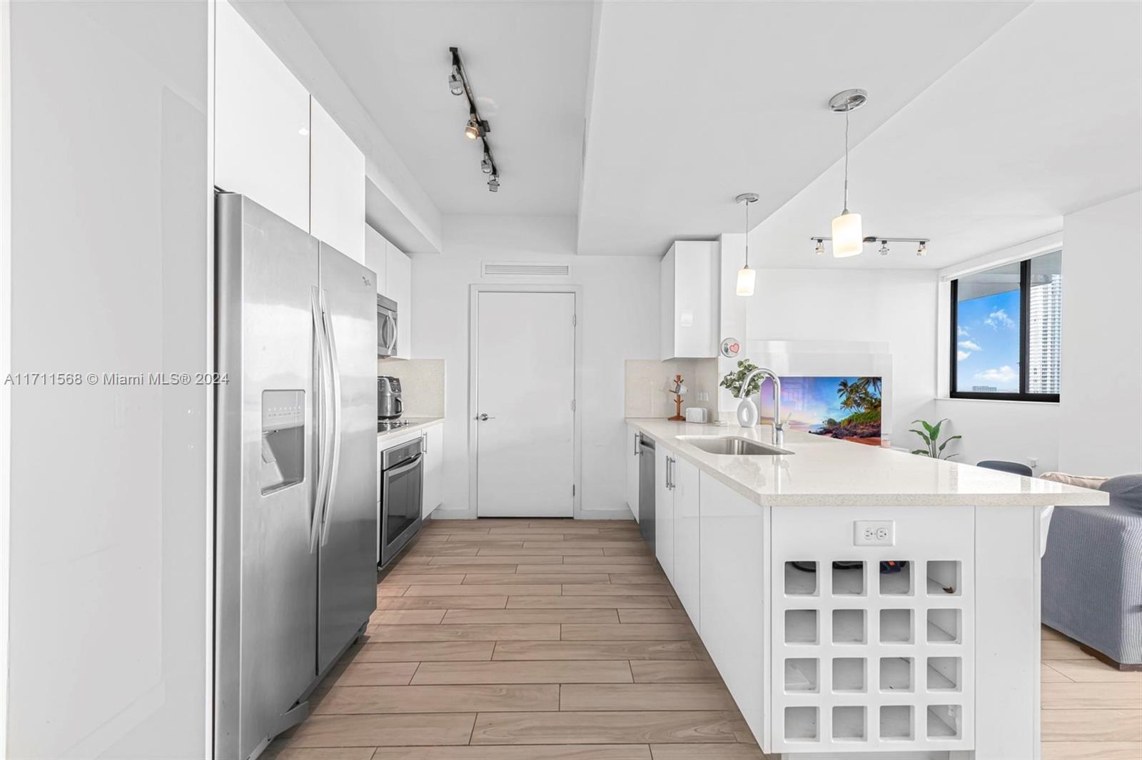 NINE AT MARY BRICKELL - Residential