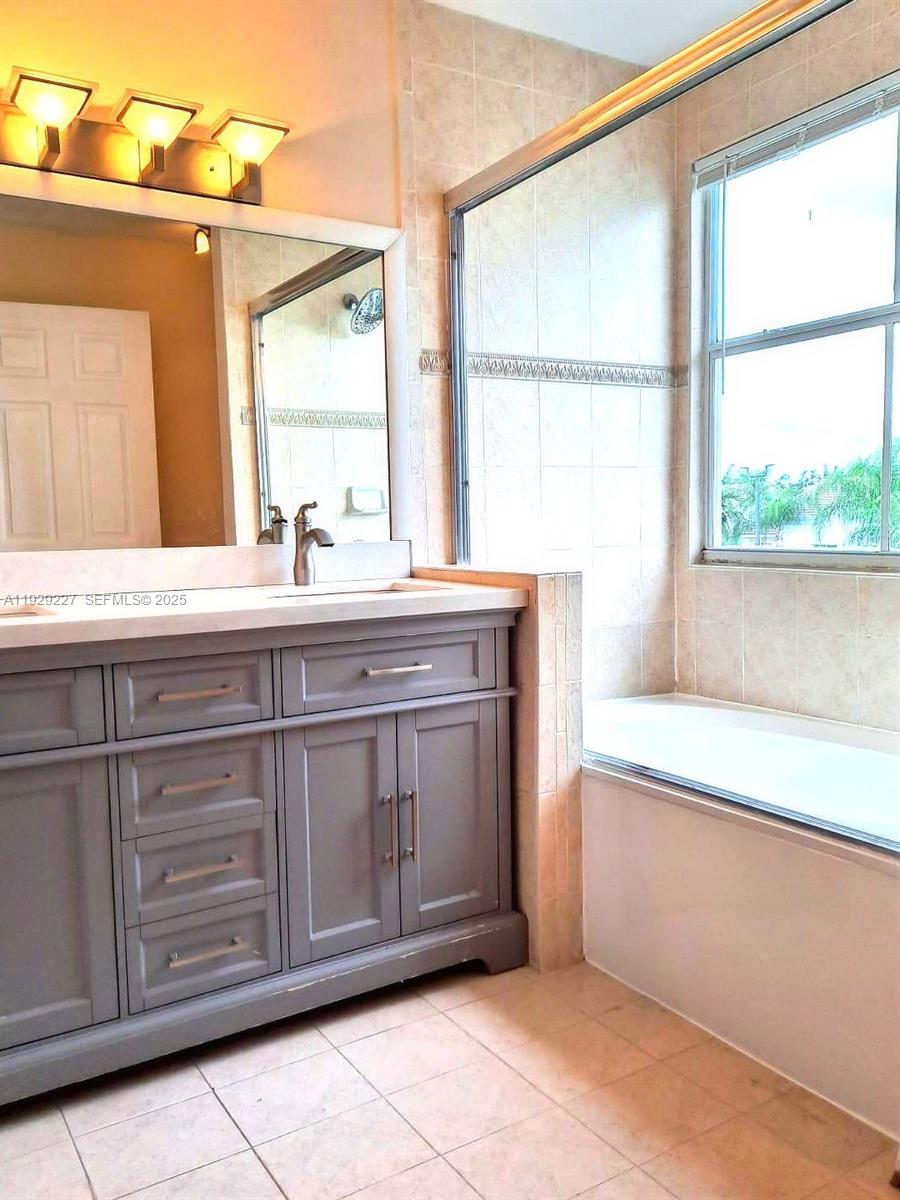 THE GREENS AT DORAL CONDO - Residential Lease