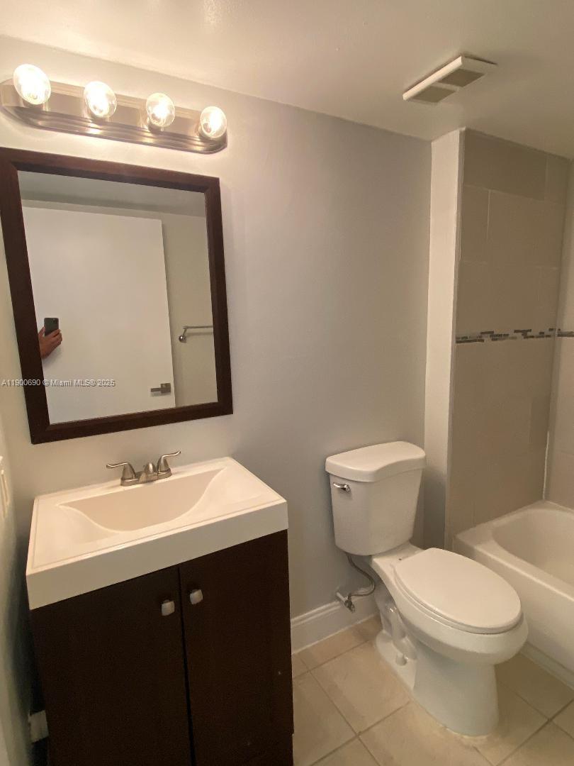 SUMMERBREEZE CONDO - Residential Lease