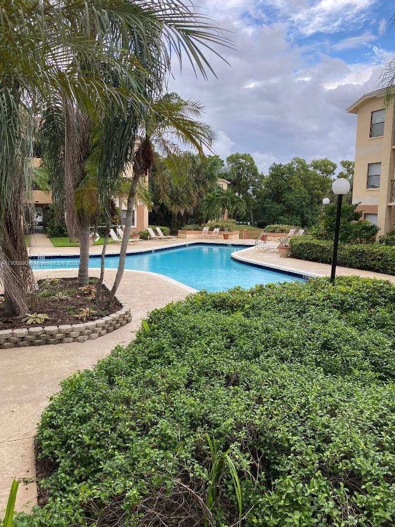 SUMMERBREEZE CONDO - Residential Lease