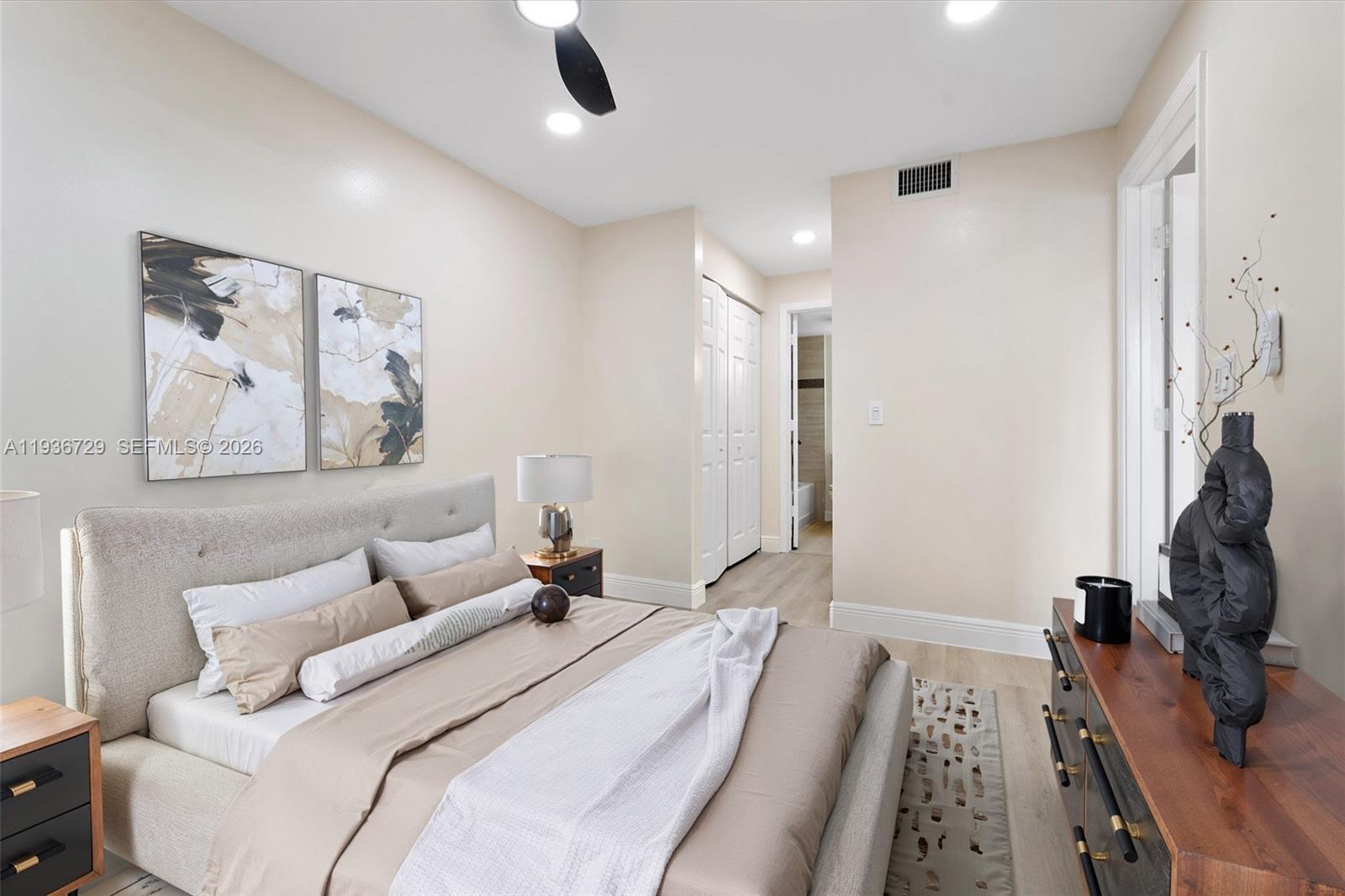 PALM CLUB VILLAGE II COND - Residential