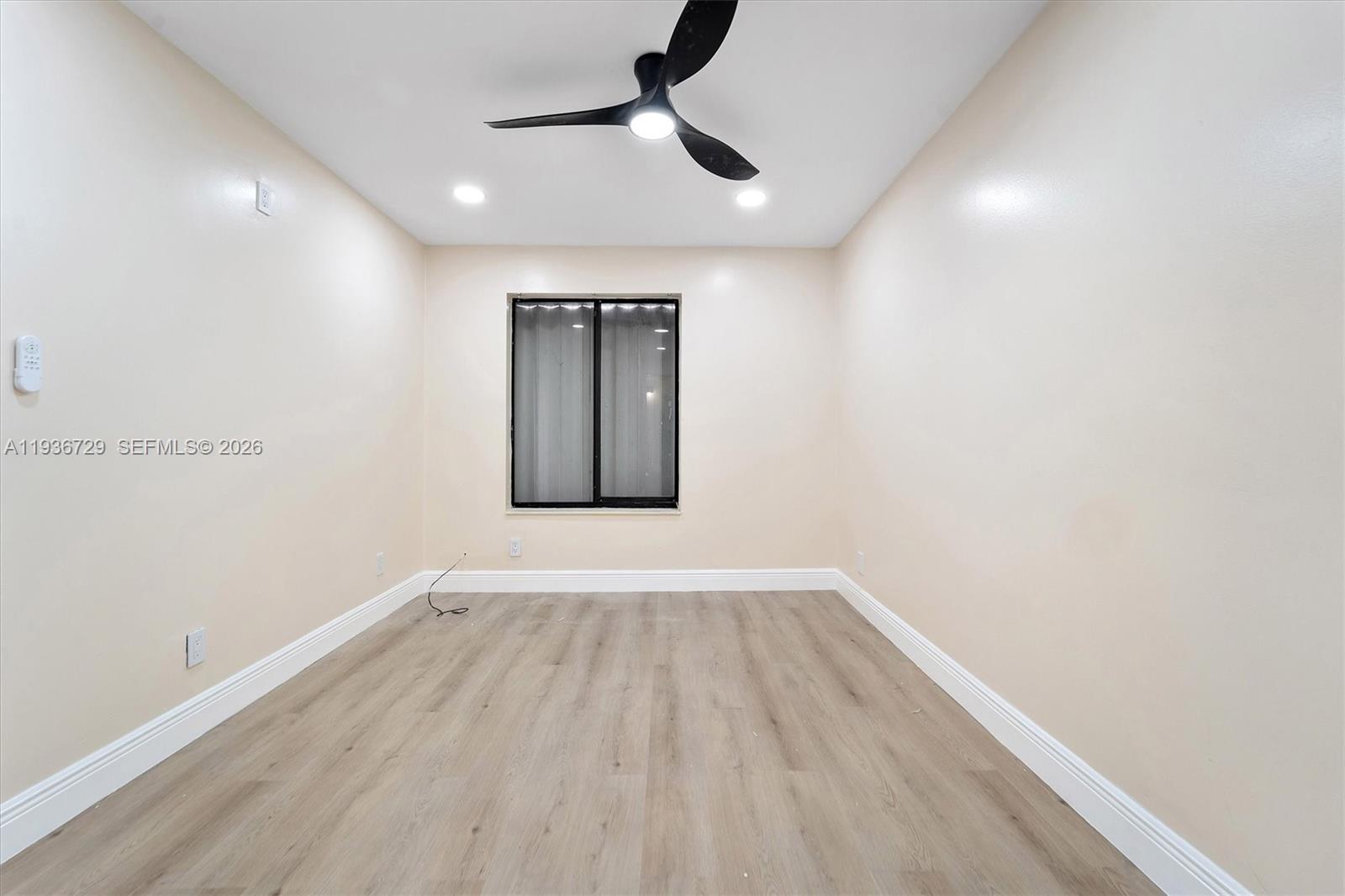 PALM CLUB VILLAGE II COND - Residential