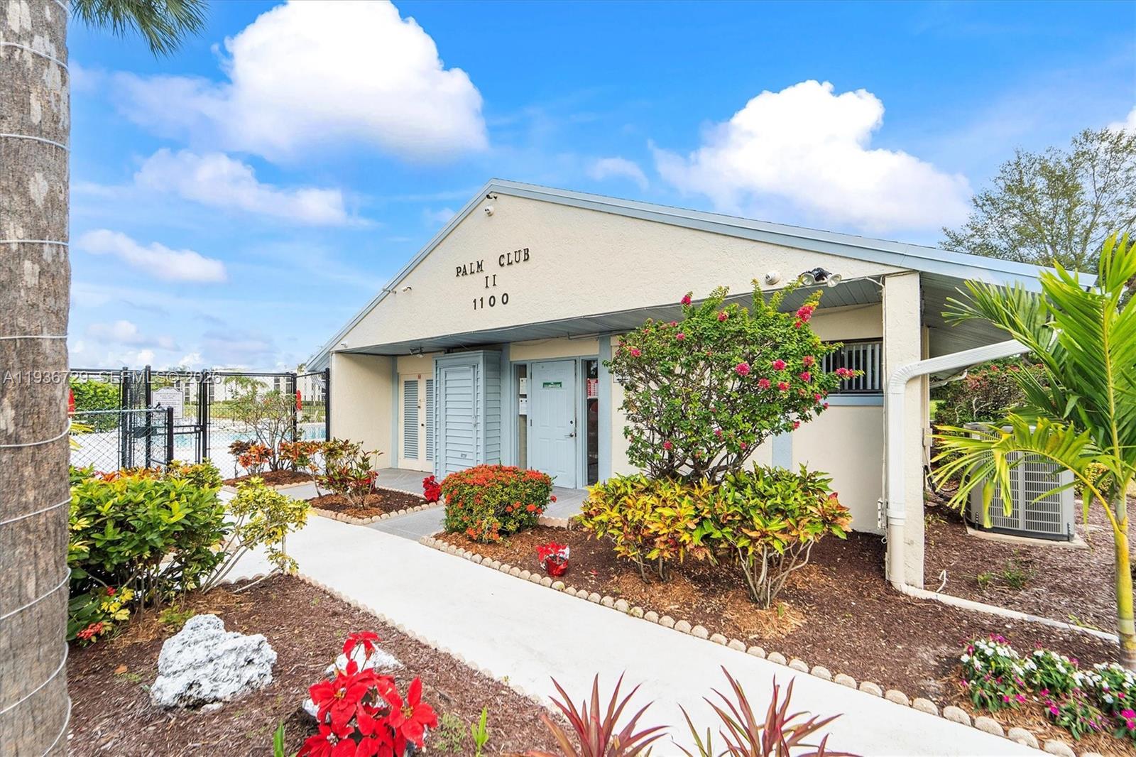 PALM CLUB VILLAGE II COND - Residential