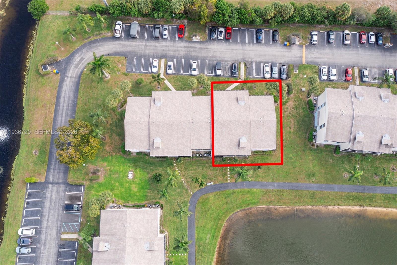 PALM CLUB VILLAGE II COND - Residential