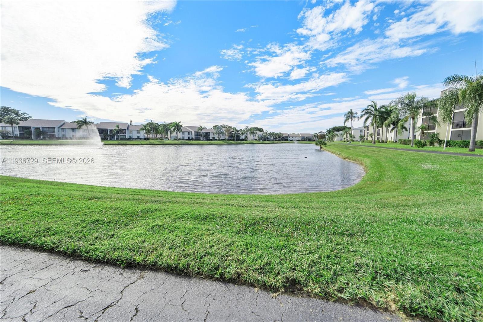 PALM CLUB VILLAGE II COND - Residential