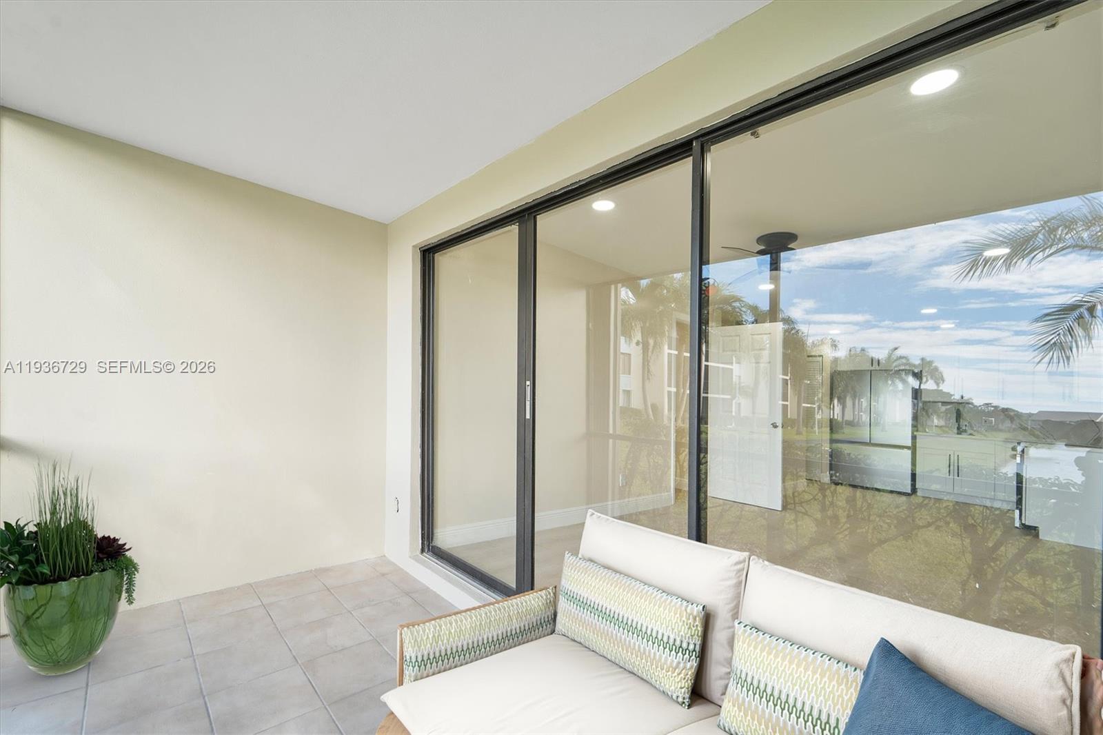 PALM CLUB VILLAGE II COND - Residential