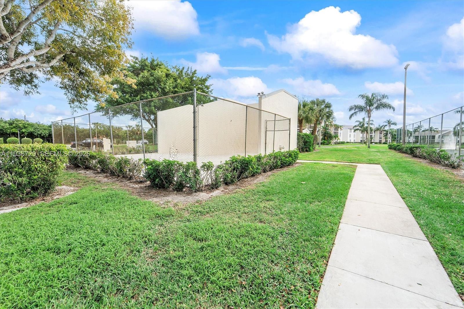 PALM CLUB VILLAGE II COND - Residential