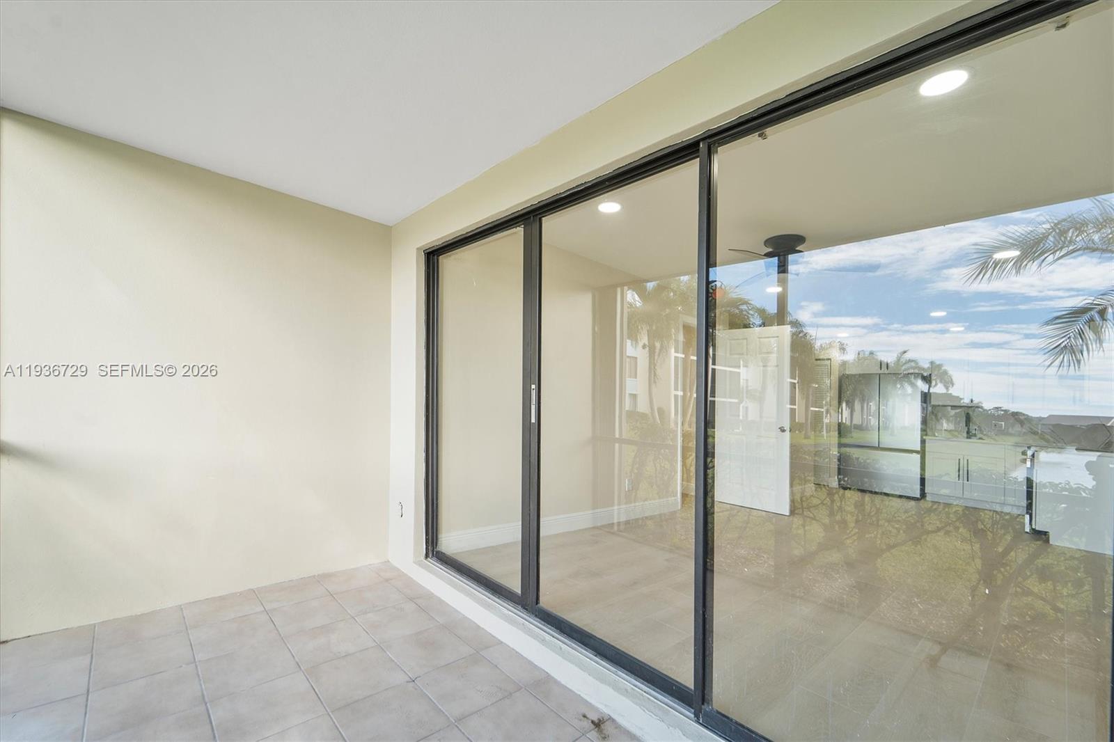 PALM CLUB VILLAGE II COND - Residential