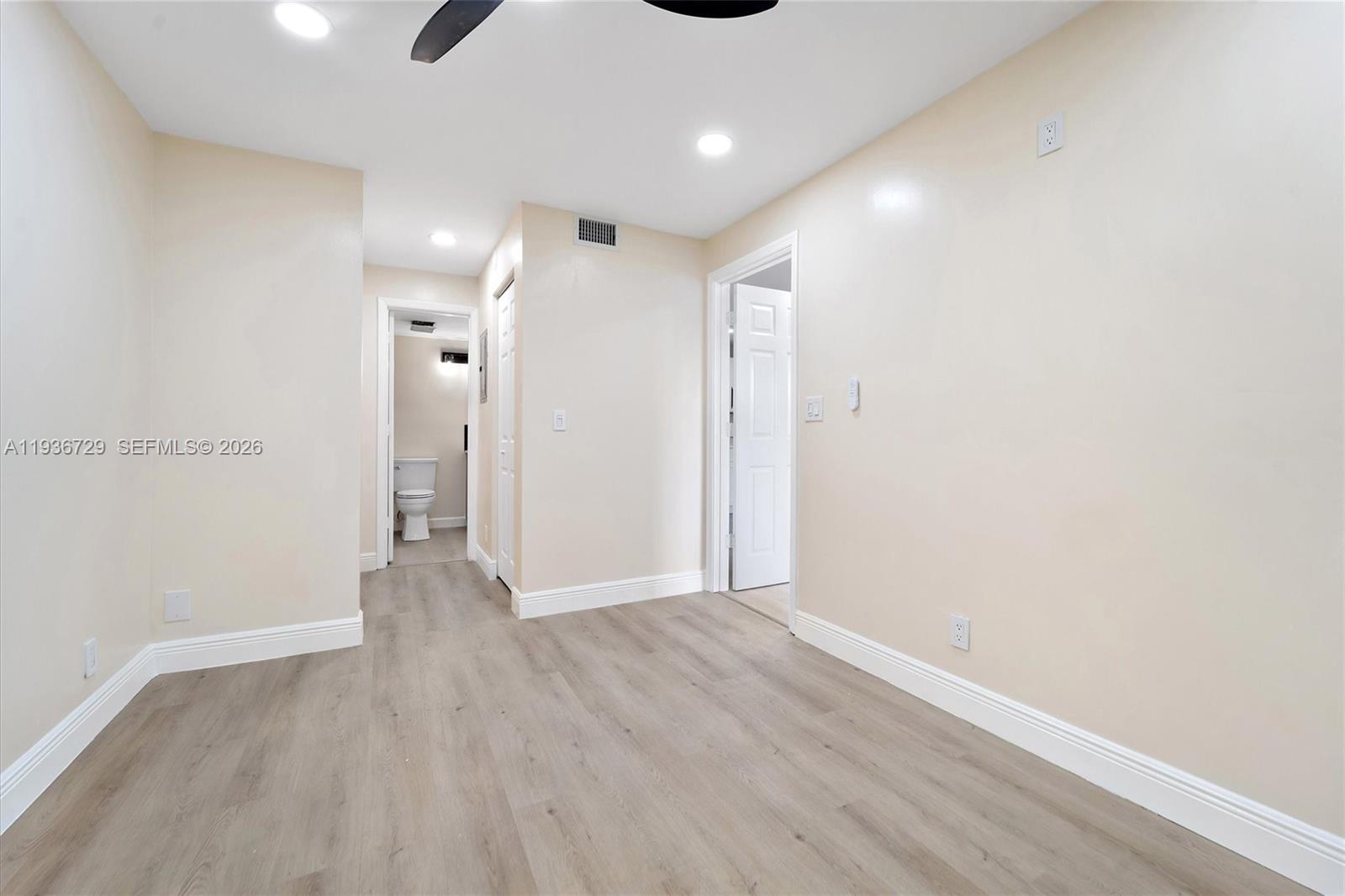 PALM CLUB VILLAGE II COND - Residential