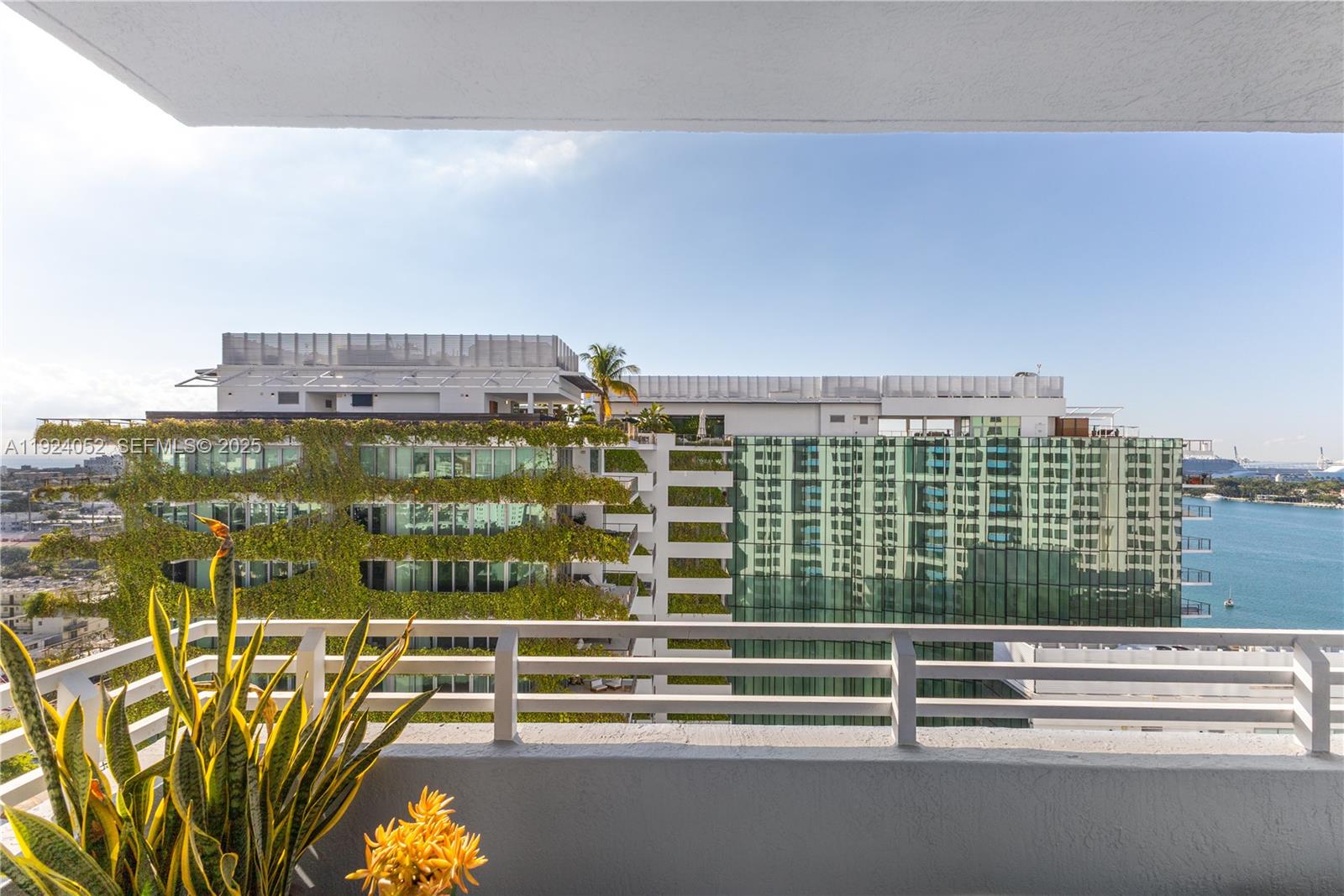 THE WAVERLY AT SOUTH BEAC - Residential