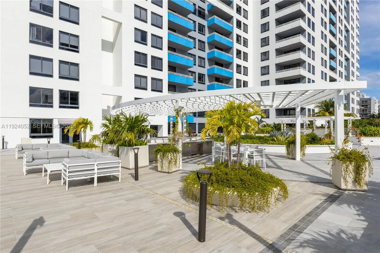 Miami Beach, Florida 33139, United States, 1 Bedroom Bedrooms, ,1 BathroomBathrooms,Residential,Active,254179