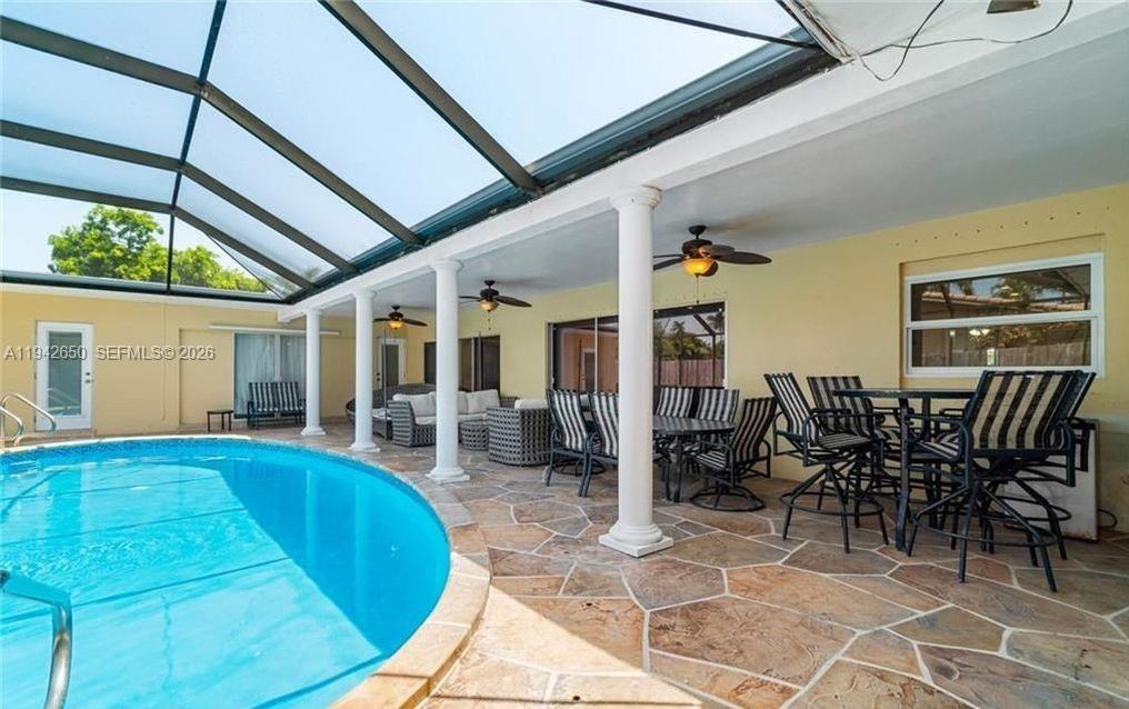 HOLLYWOOD HILLS - Residential Lease