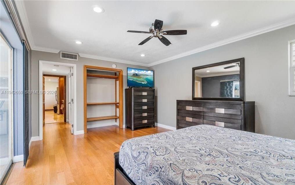 HOLLYWOOD HILLS - Residential Lease