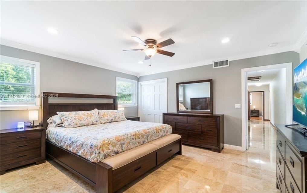 HOLLYWOOD HILLS - Residential Lease