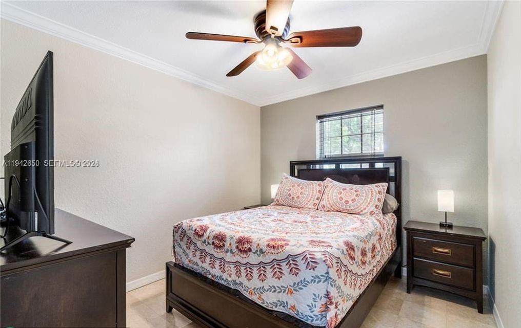 HOLLYWOOD HILLS - Residential Lease