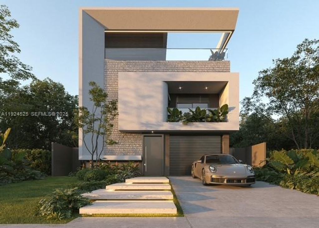 Photo of 349 Walnut St, Hollywood, FL 33019 (MLS # A11924525)