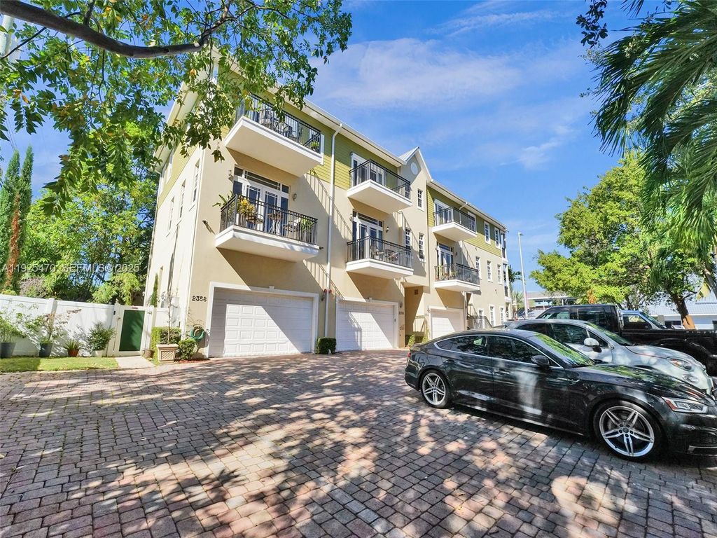 Photo of 2356 Wilton Dr #B, Wilton Manors, FL 33305 (MLS # A11925470)