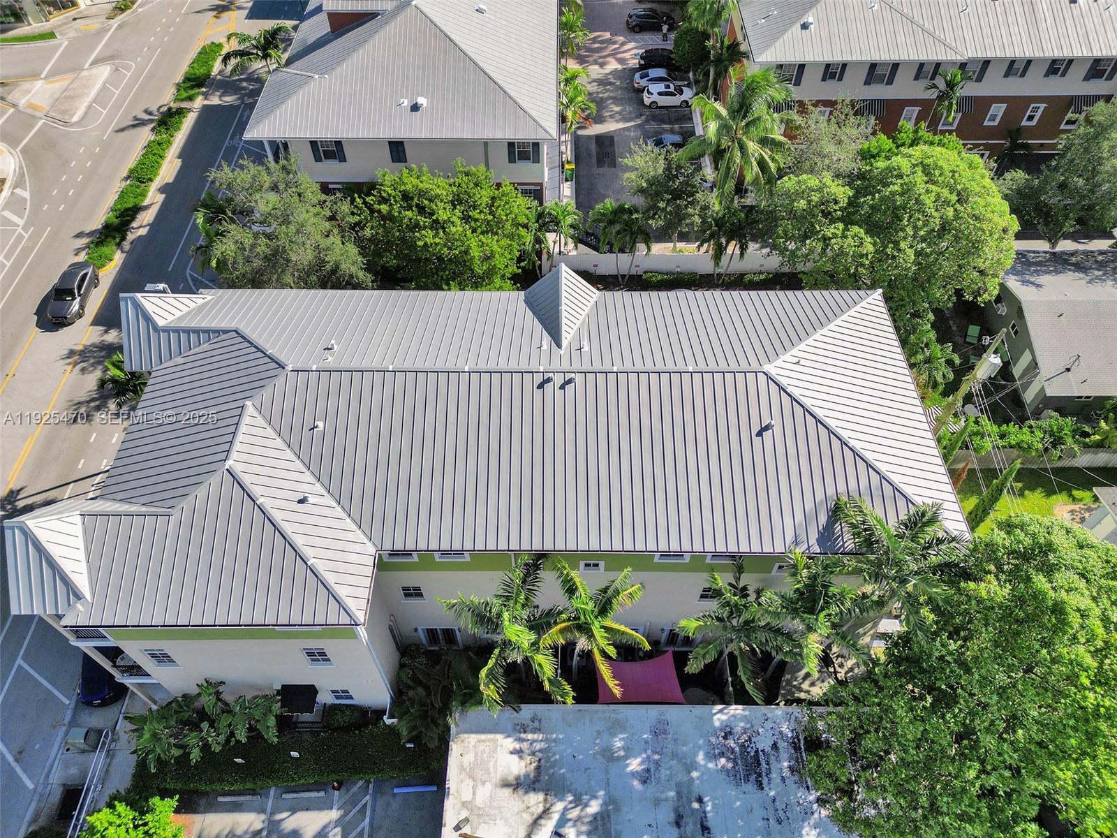 PARKTOWN OF WILTON MANORS - Residential Lease