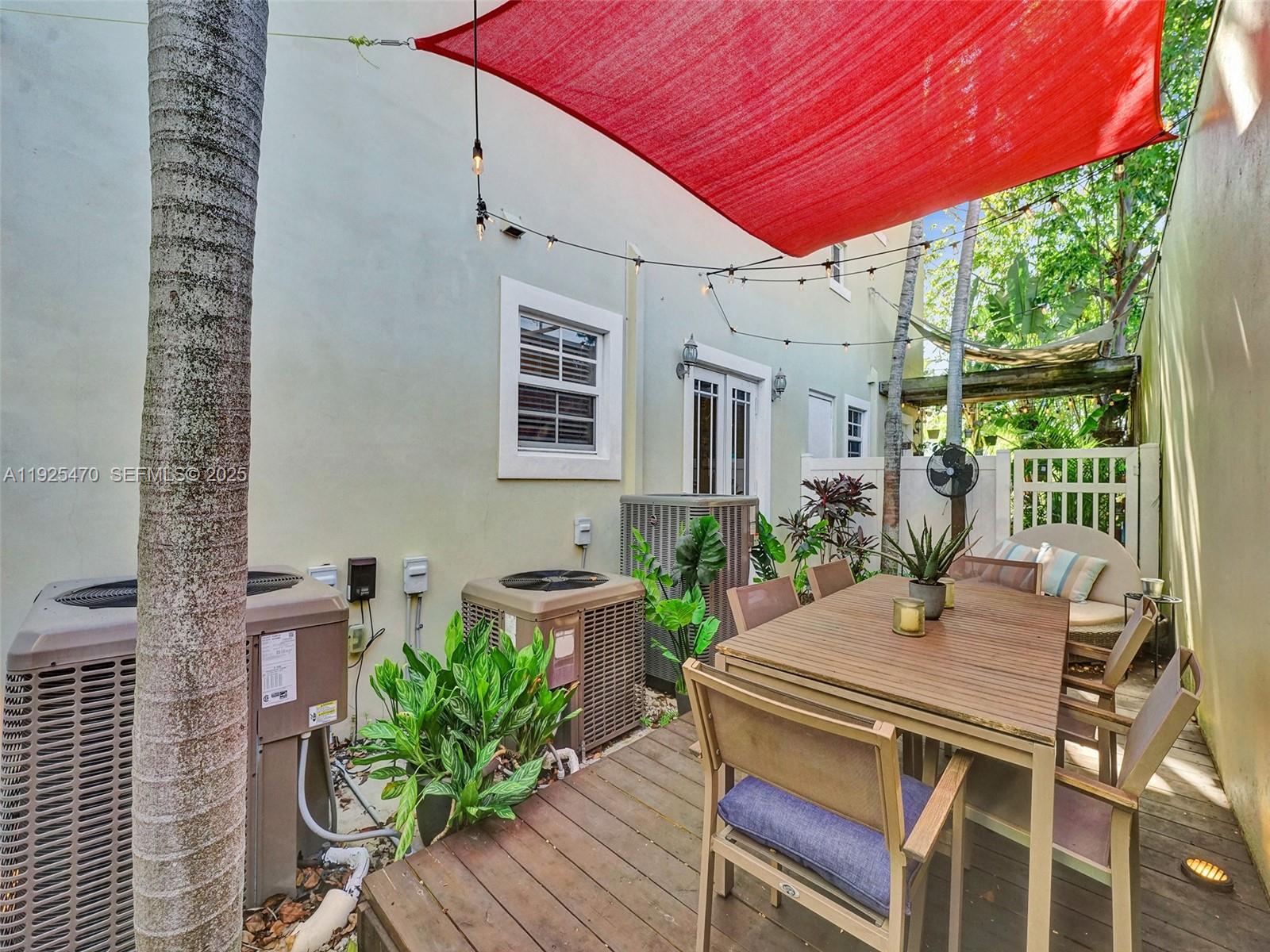 PARKTOWN OF WILTON MANORS - Residential Lease