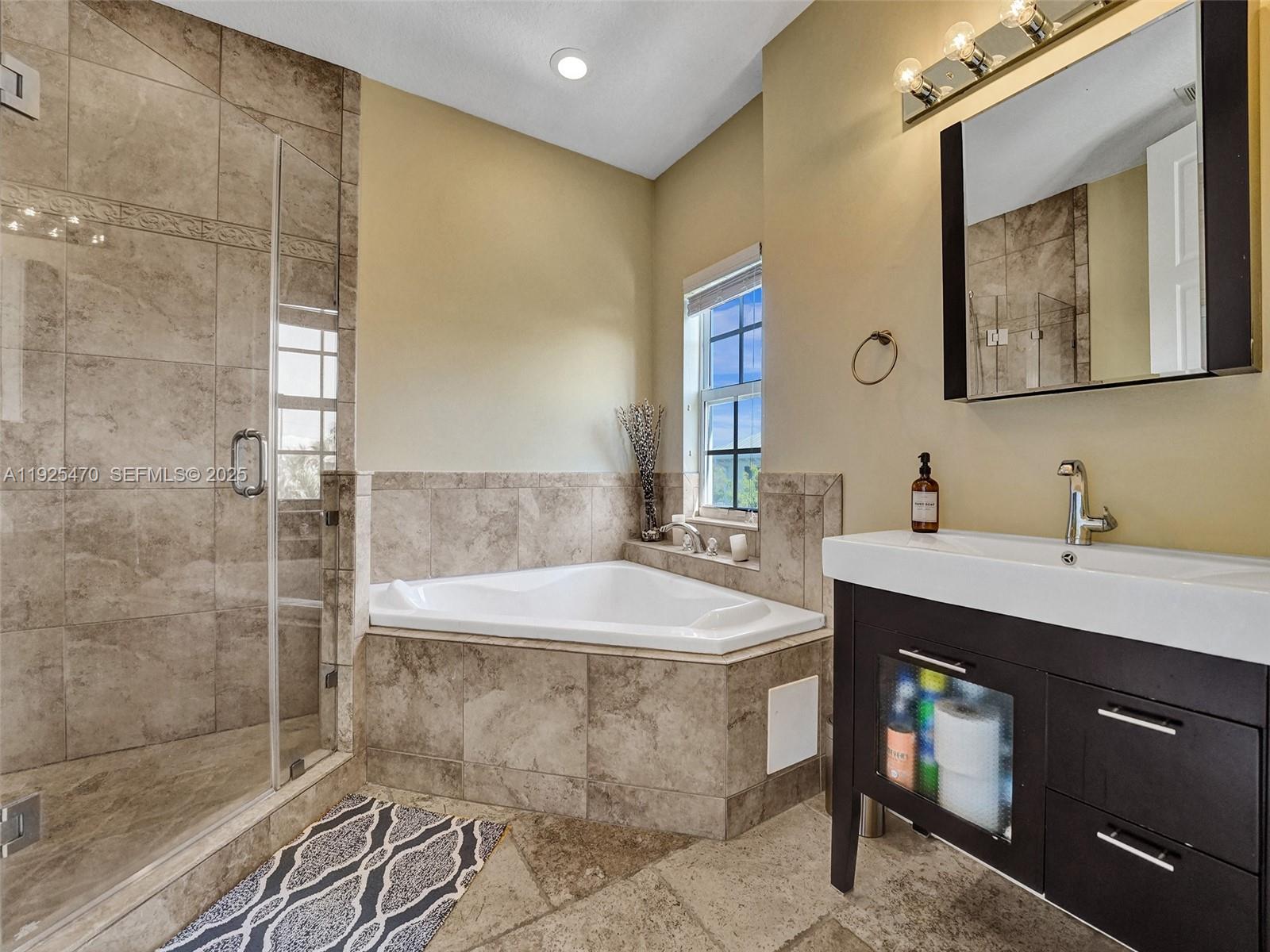 PARKTOWN OF WILTON MANORS - Residential Lease