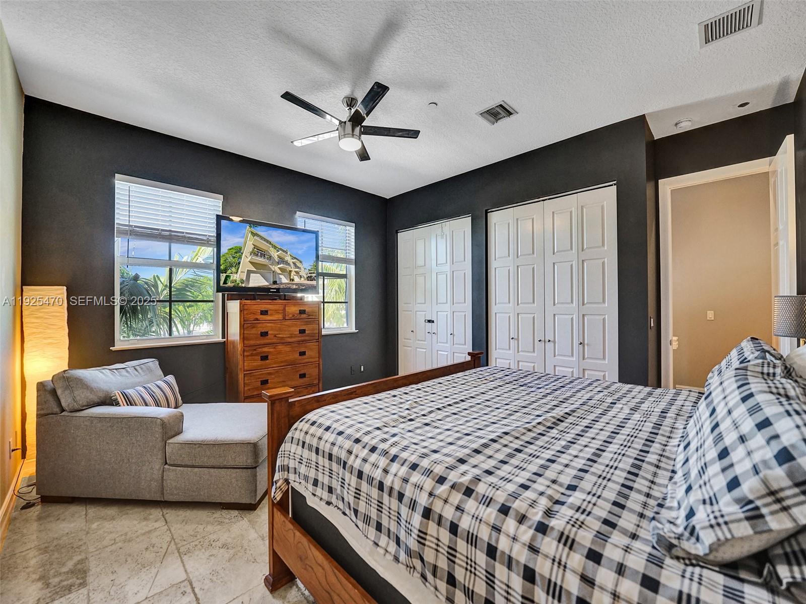 PARKTOWN OF WILTON MANORS - Residential Lease